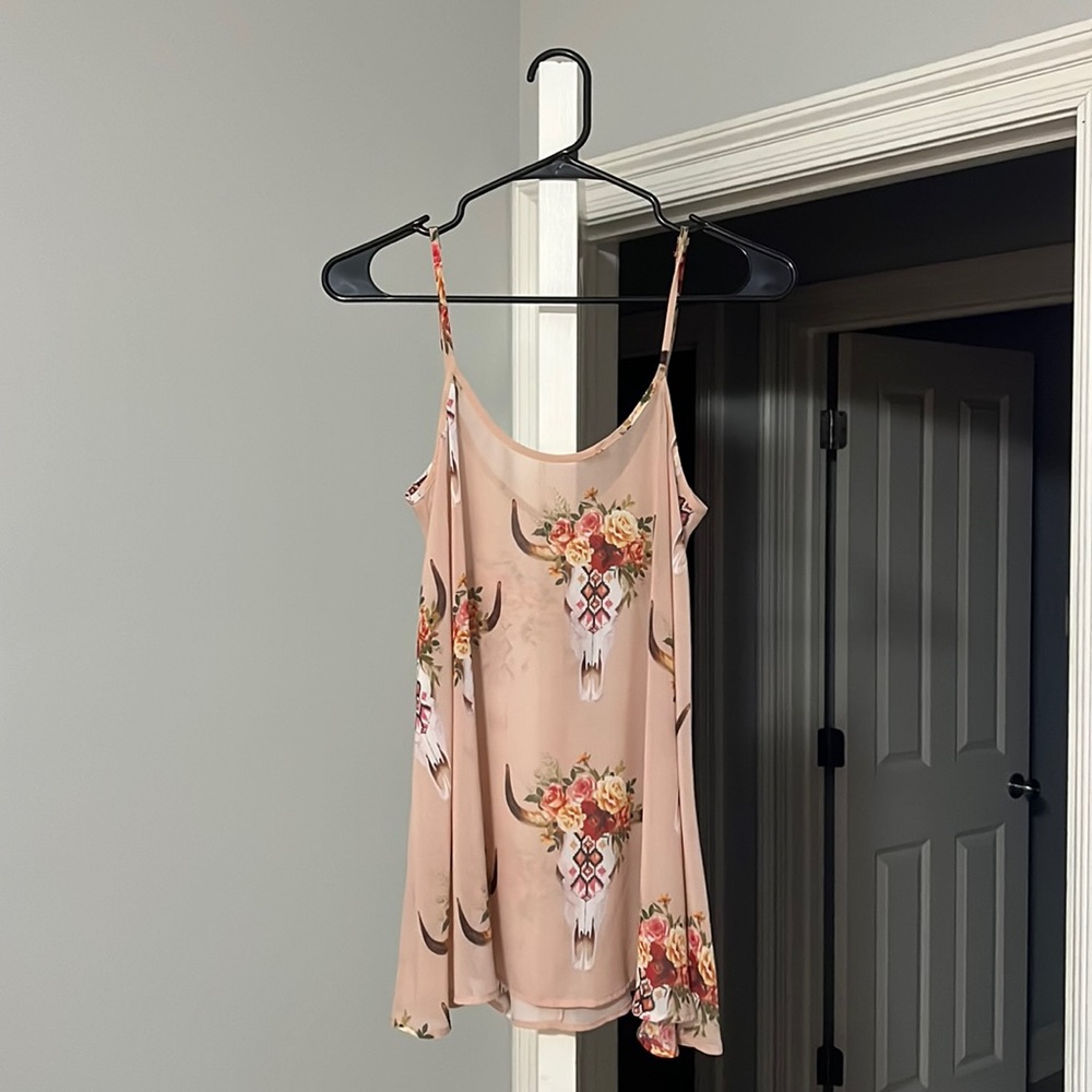 Flowy tank